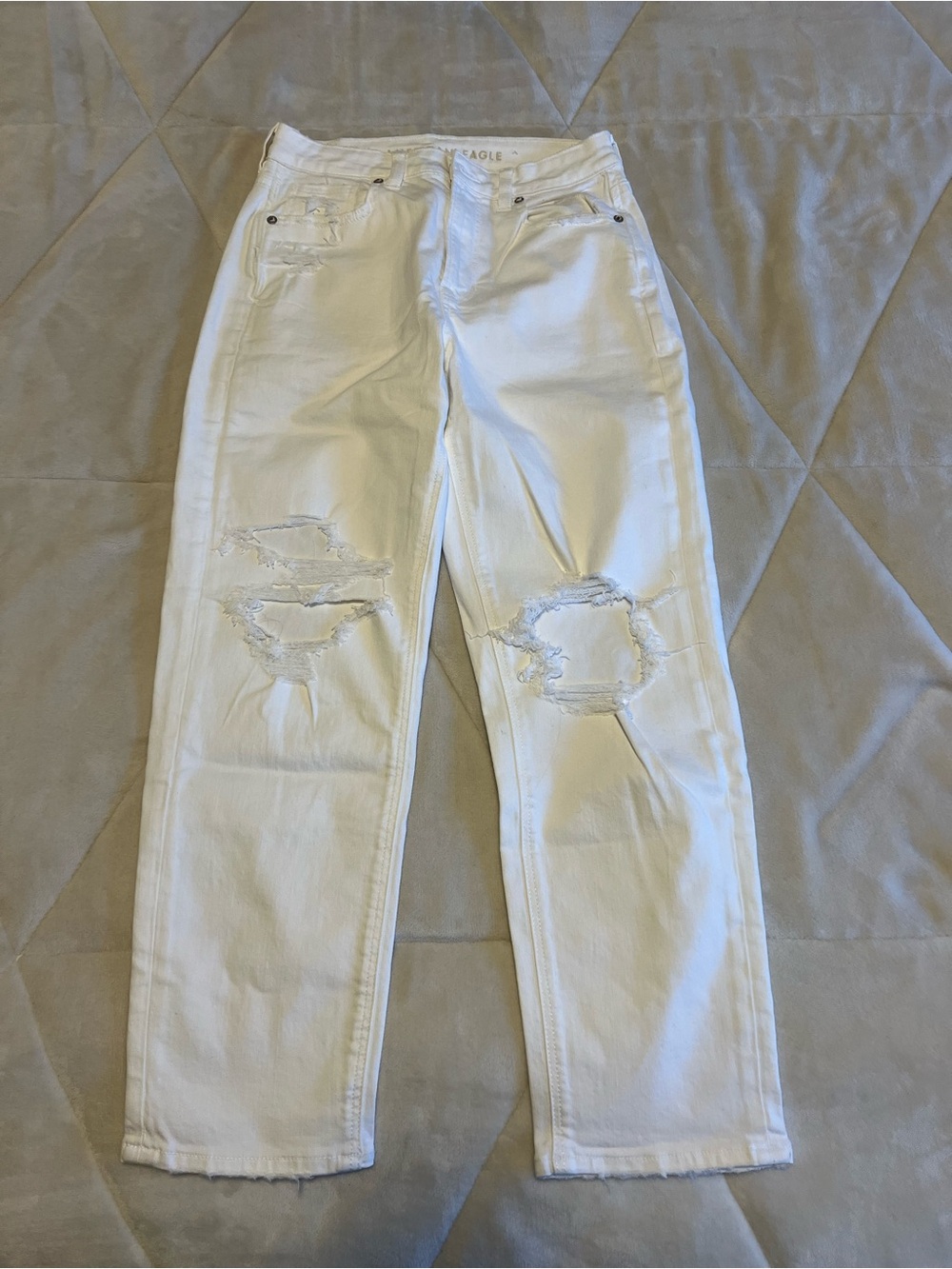 American Eagle Outfitters White Distressed Jeans